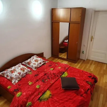 Titian's Cozy *